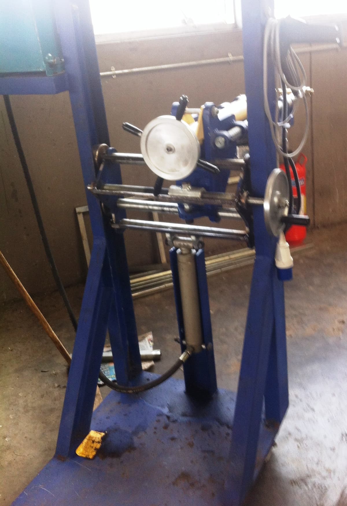 Chassis Drilling Machines for Transit Mixers